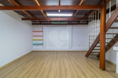 Casa à venda com 4 quartos, sendo 2 suítes, em Ipiranga, São Paulo, SP