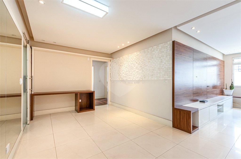 Apartamento à venda com 3 quartos, sendo 1 suíte, em Itaim Bibi, São Paulo, SP