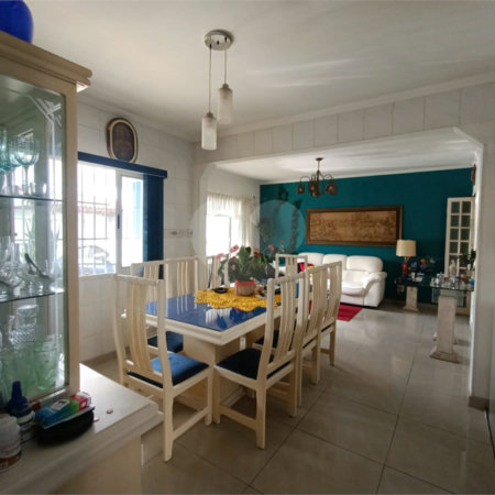 Casa à venda com 4 quartos, sendo 1 suíte,  em Jardim Armênia, Mogi das Cruzes, SP