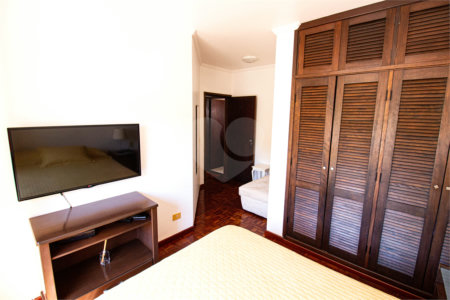 Casa à venda com 1 quarto, sendo 3 suítes, em Esplanada Mendes Moraes, São Roque, SP