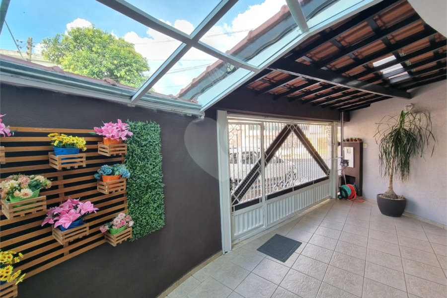 Sobrado à venda com 3 quartos, sendo 1 suíte, em Parque Capuava, Santo André, SP