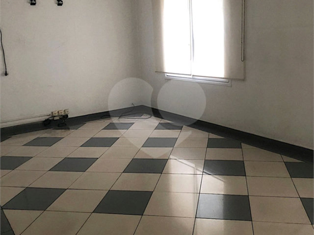 Sobrado à venda com 4 quartos, sendo 1 suíte,  em Brooklin Velho, São Paulo, SP