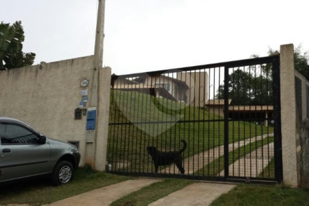 Chácara à venda com 2 suítes no Centro, Araçoiaba da Serra, SP