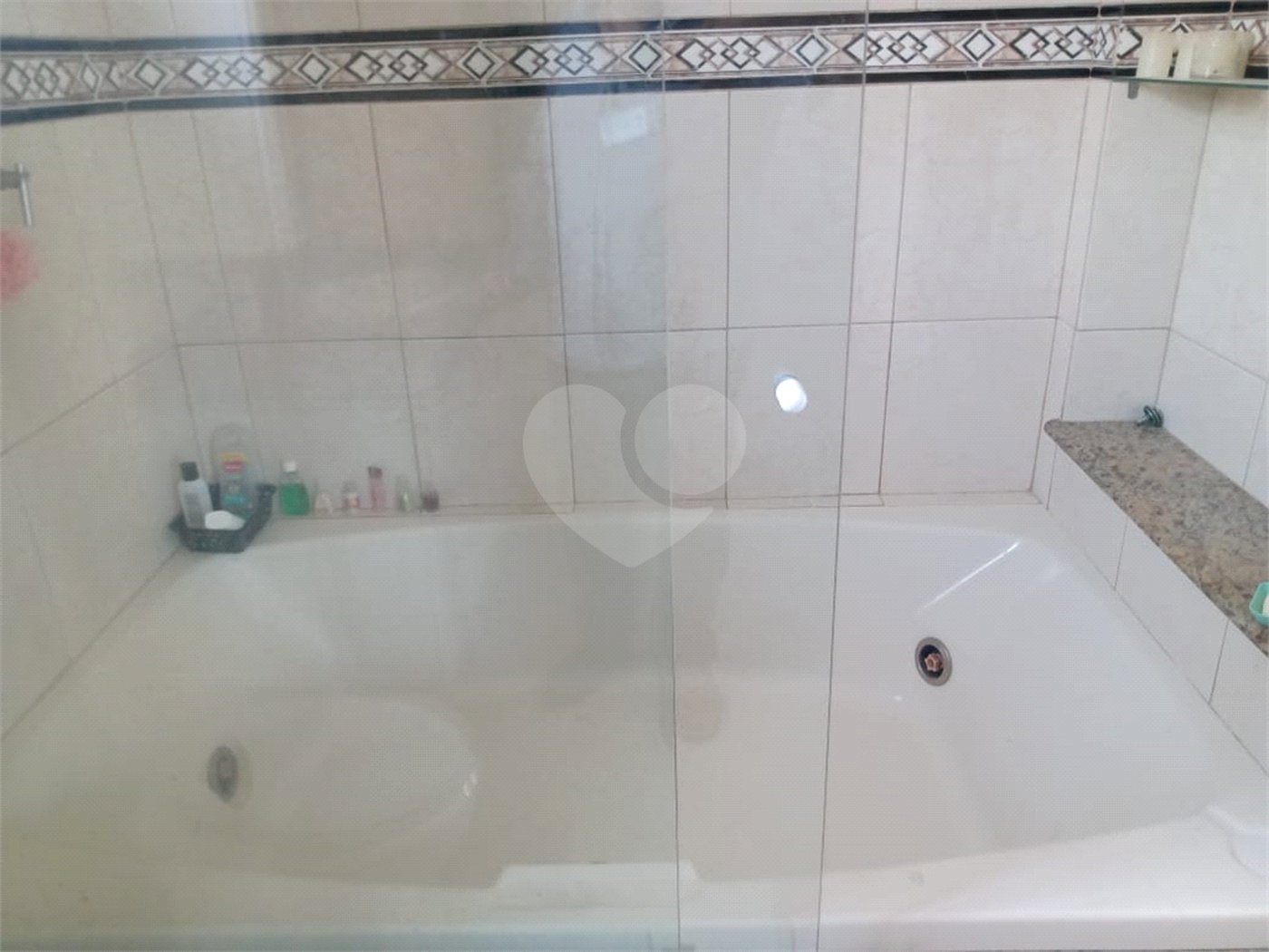 Casa à venda com 5 quartos, sendo 1 suíte, em Campo Grande, Rio de Janeiro, RJ