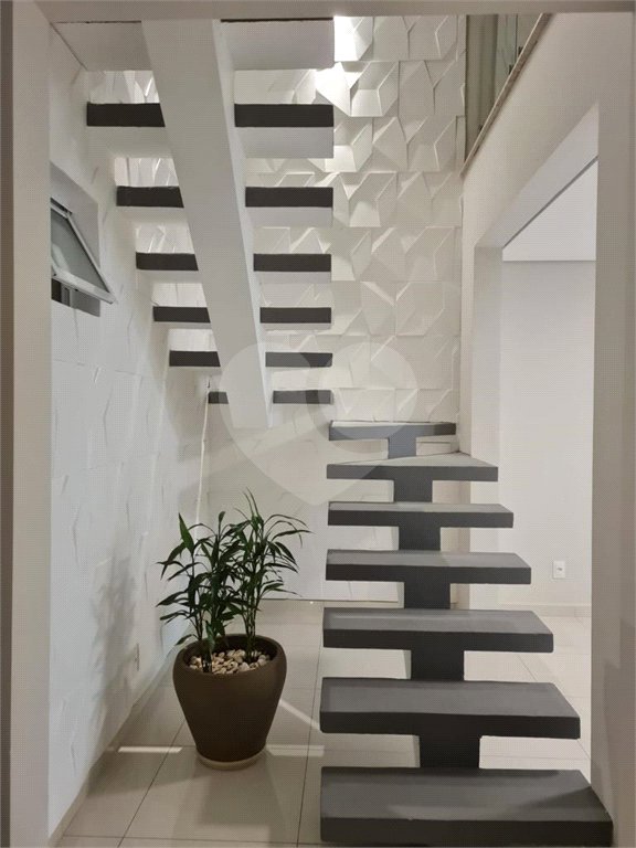 Casa à venda com 4 quartos, sendo 3 suítes,  em Jardim Vera Regina, Campo Limpo Paulista, SP