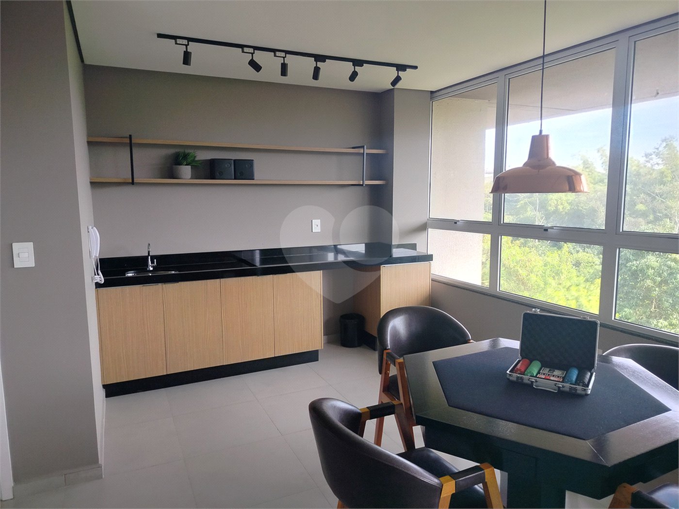 Apartamento à venda ou para alugar com 2 quartos, sendo 1 suíte, em Parque Campolim, Sorocaba, SP