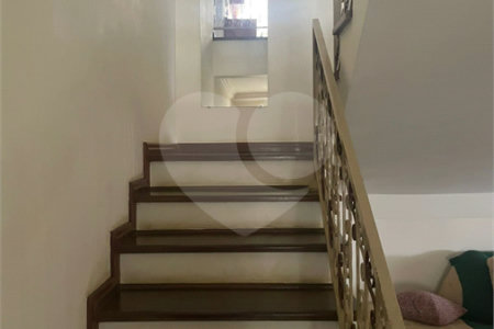Sobrado à venda com 3 quartos, sendo 1 suíte, em Jardim Regina, Indaiatuba, SP