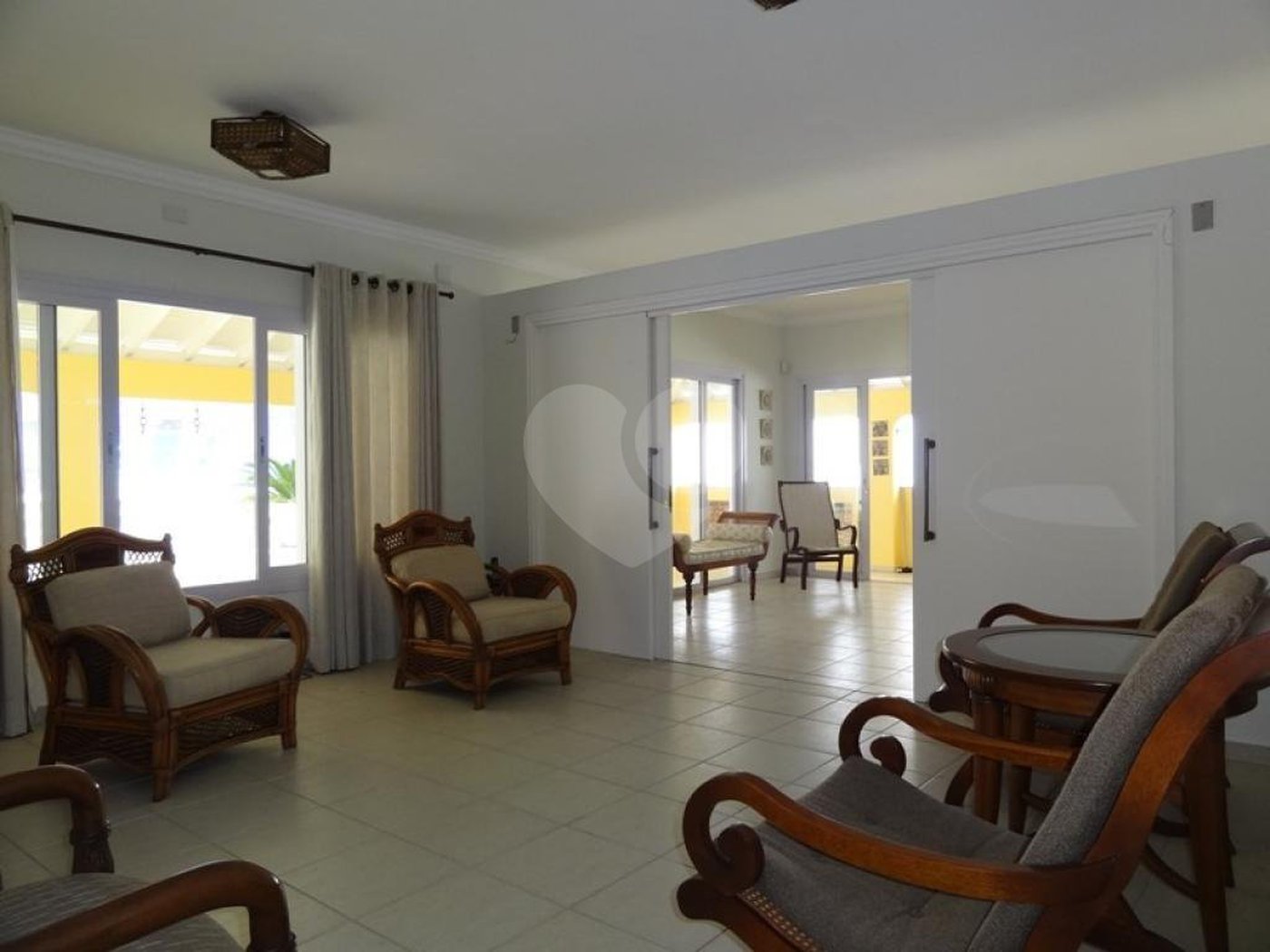 Casa à venda com 4 suítes no condomínio Jardim Ibiratiba, São Paulo - SP