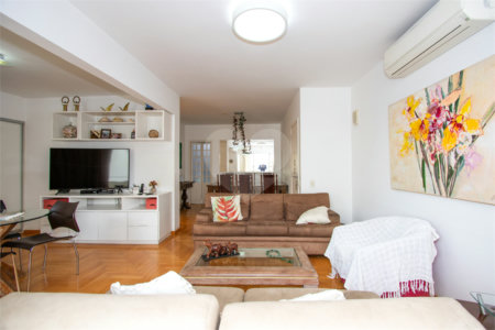 Apartamento à venda com 2 quartos, sendo 1 suíte,  em Indianópolis, São Paulo, SP