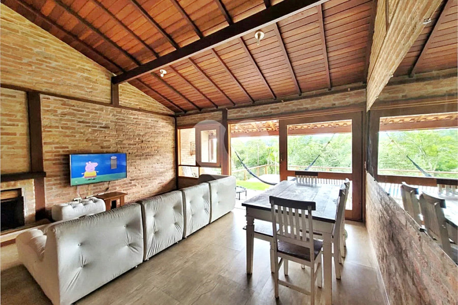 Casa à venda com 3 quartos, sendo 1 suíte, em Serra da Cantareira, Mairiporã, SP