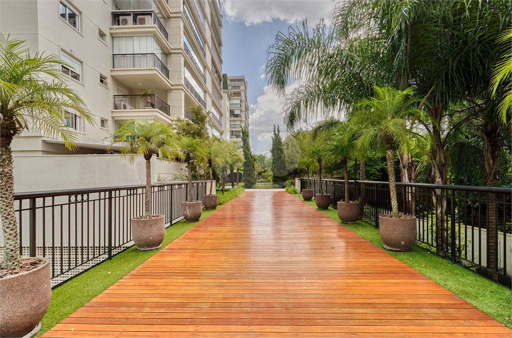 Apartamento à venda com 4 suítes em Alto da Boa Vista, São Paulo, SP