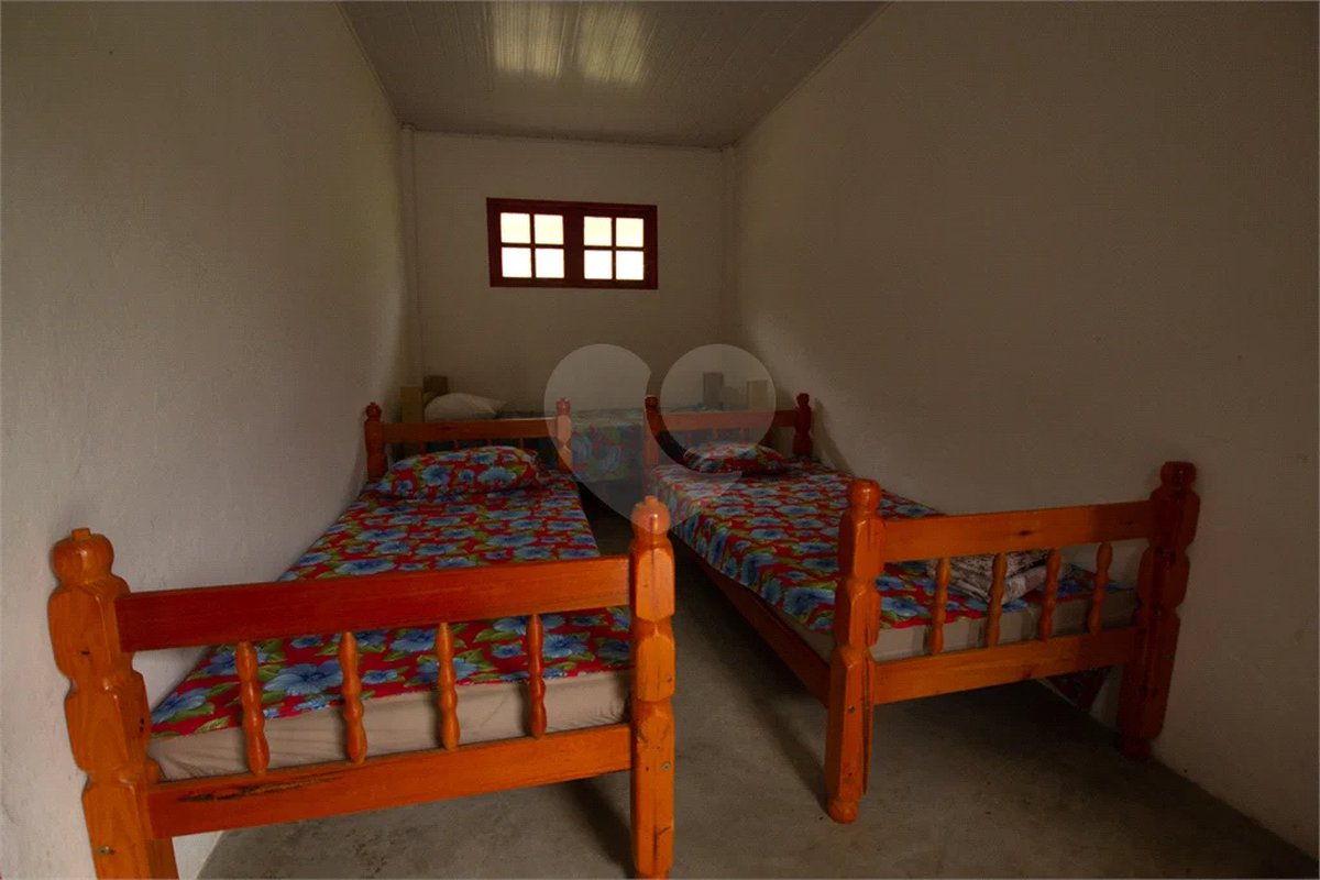 Sítio à venda com 8 quartos, sendo 4 suítes, em Taiaçupeba, Mogi das Cruzes, SP