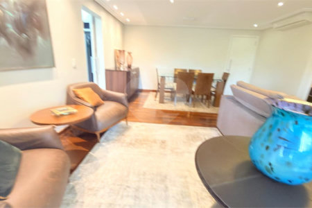 Apartamento à venda com 3 suítes em Santa Teresinha, São Paulo, SP