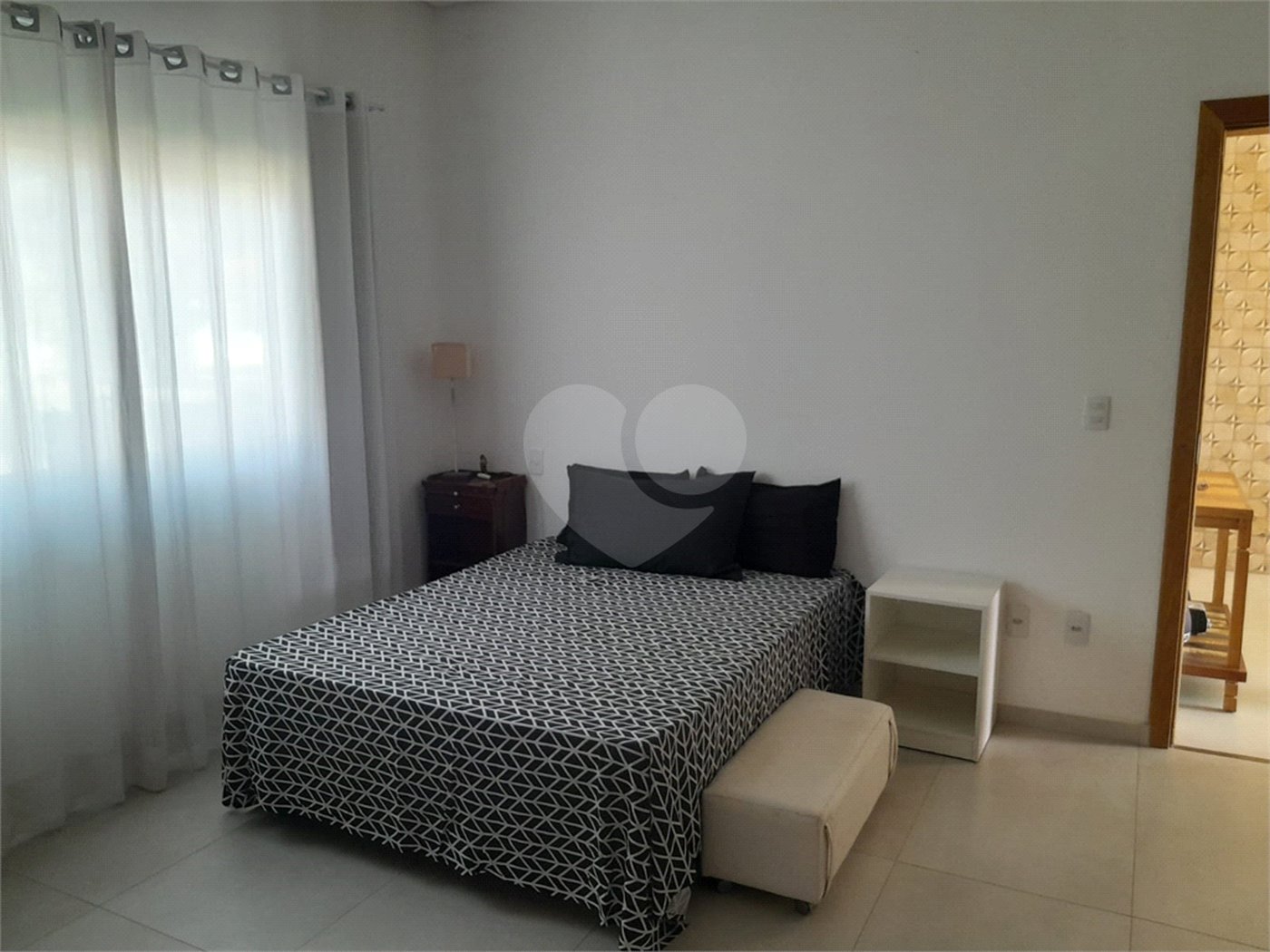 Casa à venda com 3 suítes no condomínio Village Ipanema 1, Araçoiaba da Serra - SP