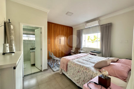 Sobrado à venda com 4 suítes em Jardim Shangri-lá, Cuiabá, MT