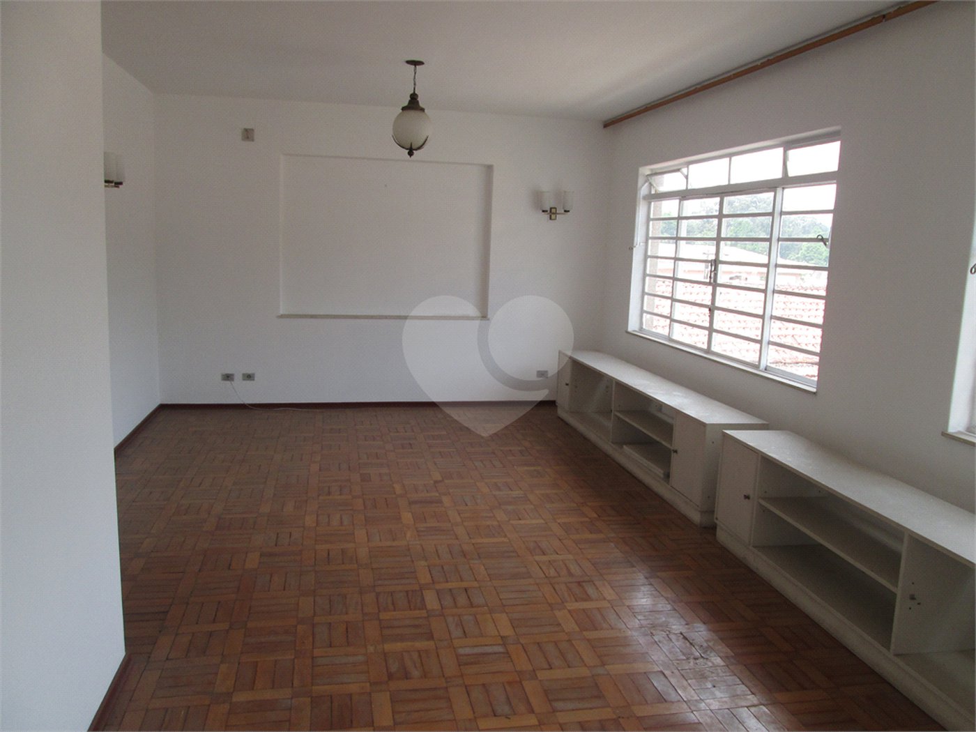 Sobrado à venda com 3 quartos em Horto, São Paulo, SP