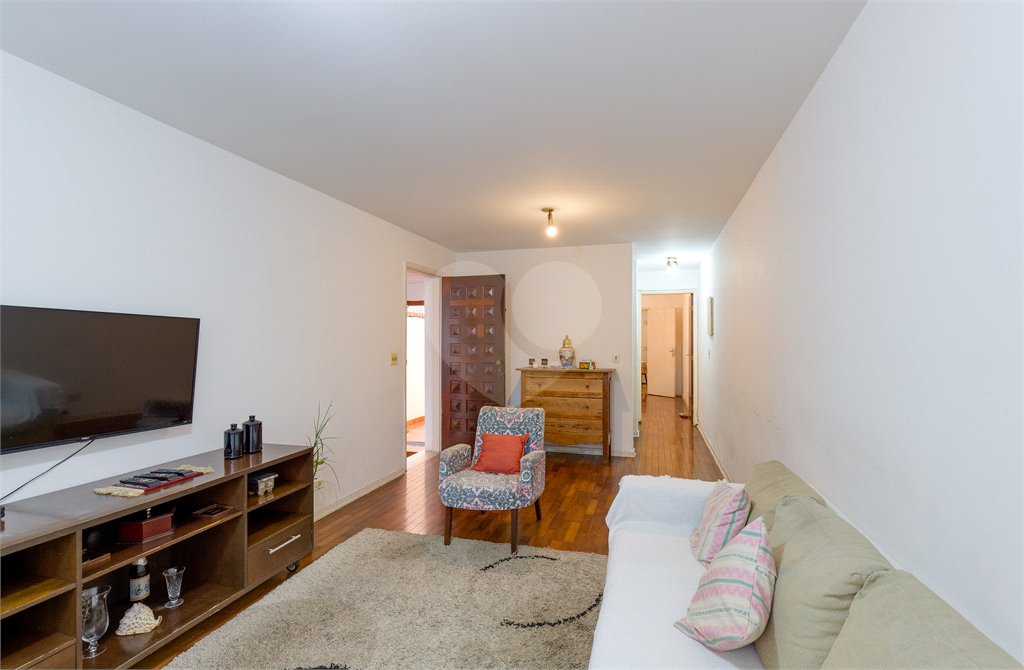 Casa à venda com 3 quartos, sendo 1 suíte,  em Campo Belo, São Paulo, SP