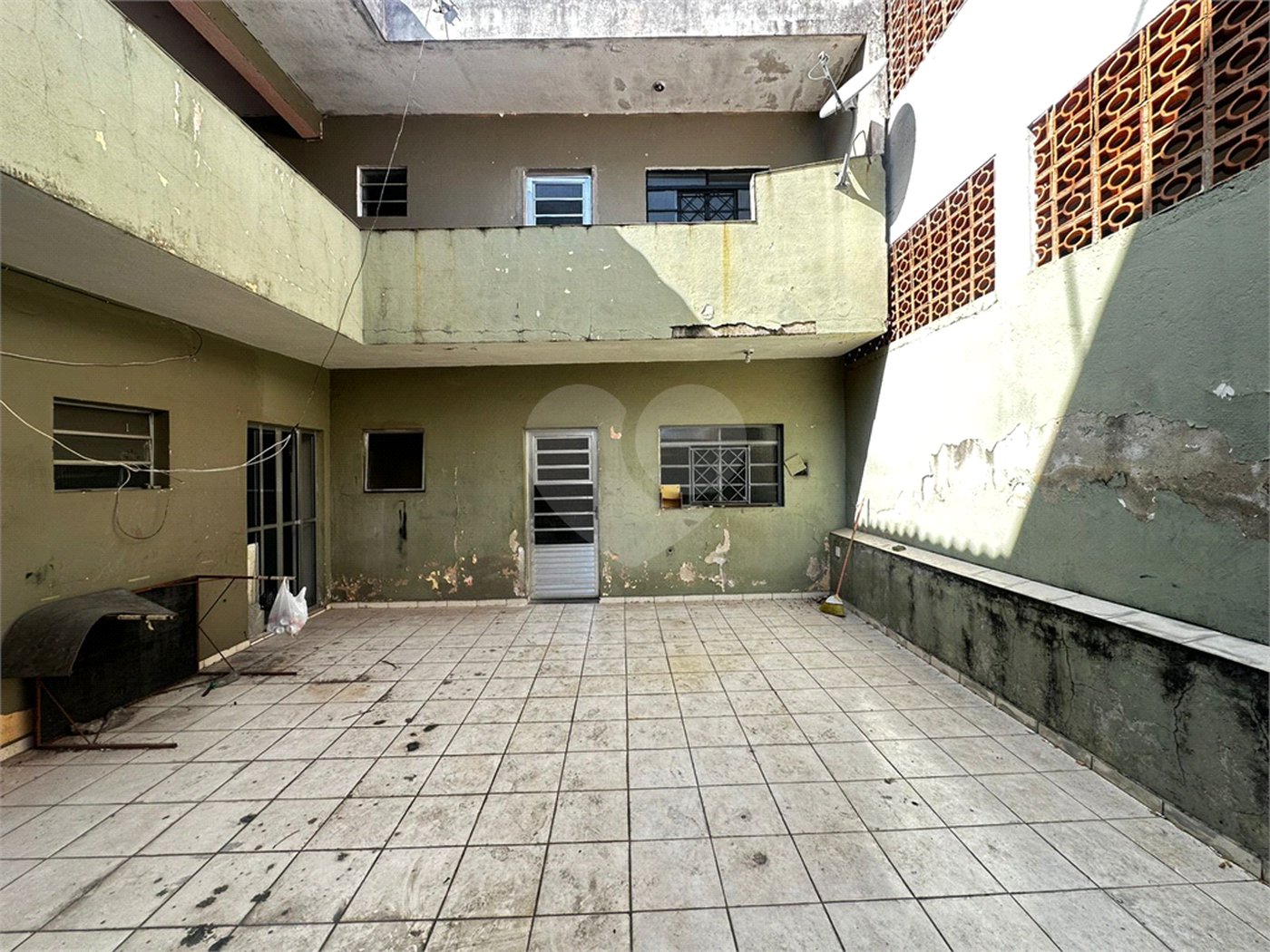Casa à venda com 4 quartos em Jardim Casa Branca, Suzano, SP