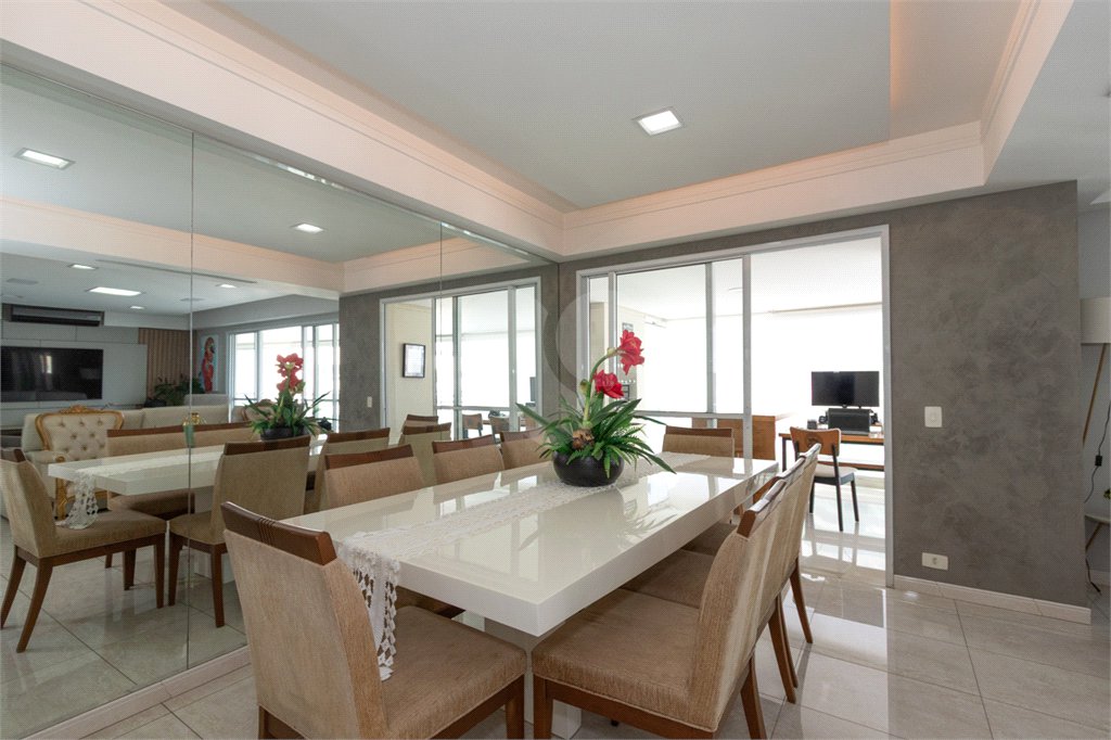 Apartamento à venda com 4 quartos, sendo 3 suítes,  em Vila Romana, São Paulo, SP
