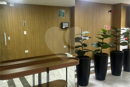 Apartamento à venda ou para alugar com 2 quartos, sendo 1 suíte,  em Guilhermina, Praia Grande, SP