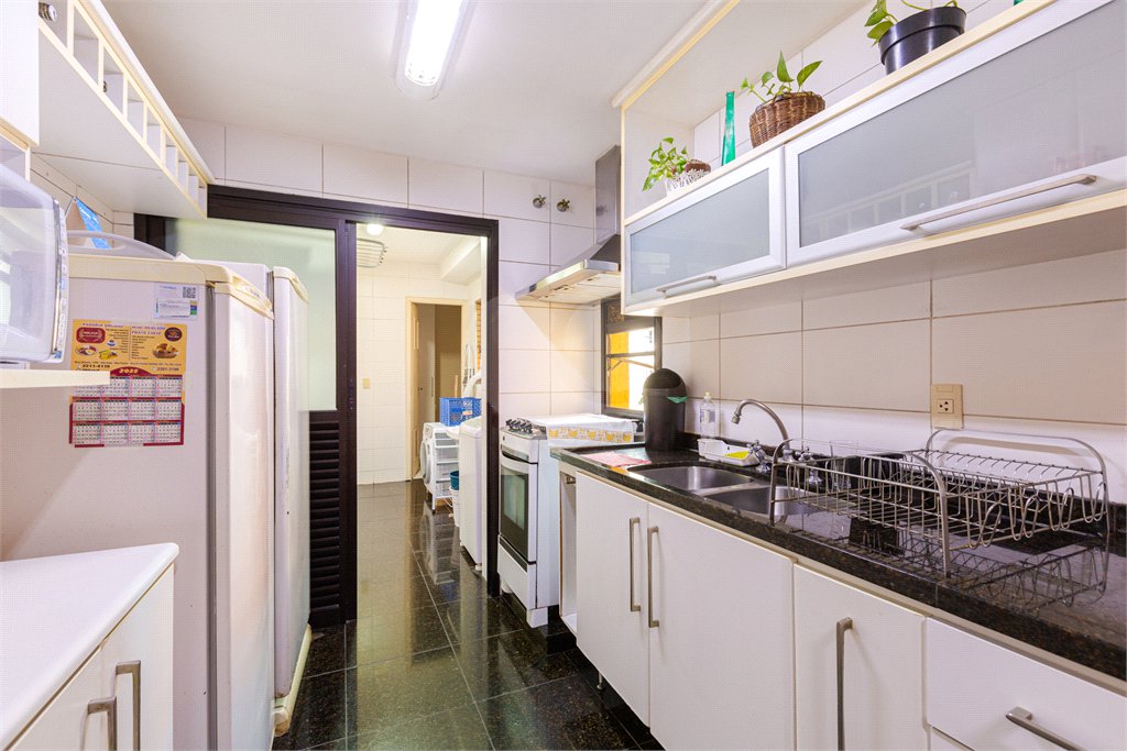 Apartamento à venda com 3 suítes em Alto da Lapa, São Paulo, SP