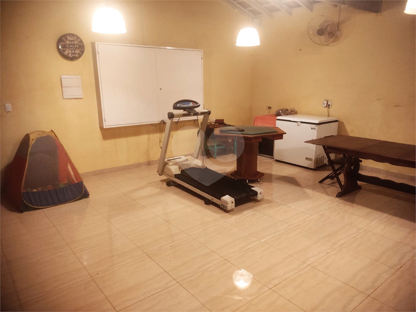 Chácara à venda ou para alugar com 3 quartos, sendo 1 suíte, em Chácaras Polozzi, Louveira, SP