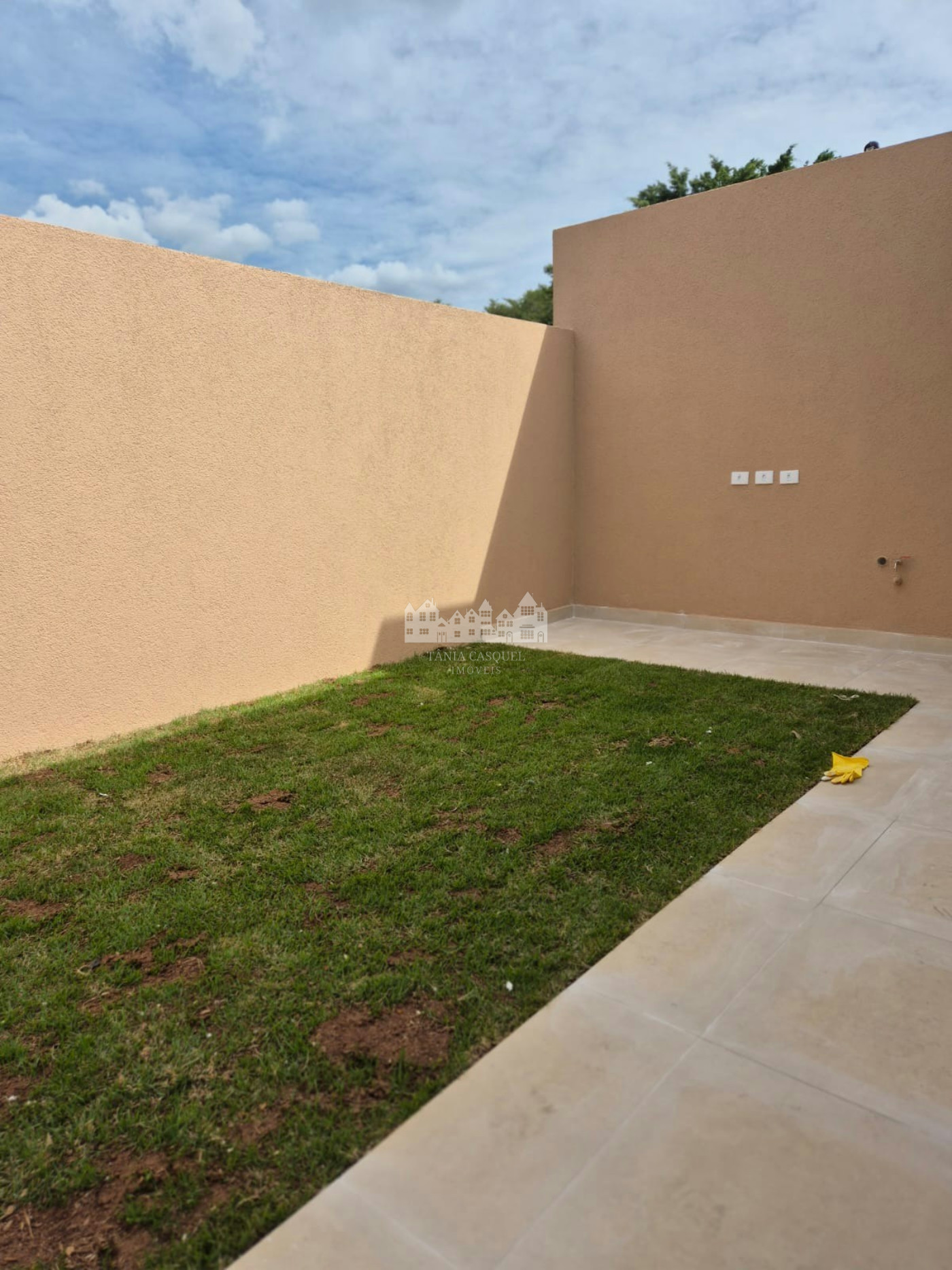 Casa à venda com 3 suítes em Vila Petrópolis, Atibaia, SP