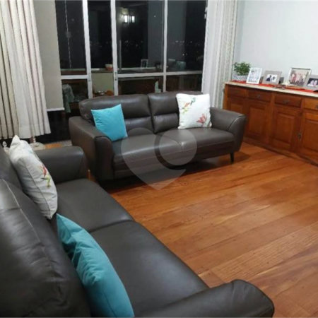 Apartamento à venda com 3 quartos, sendo 1 suíte, no Centro, Araraquara, SP