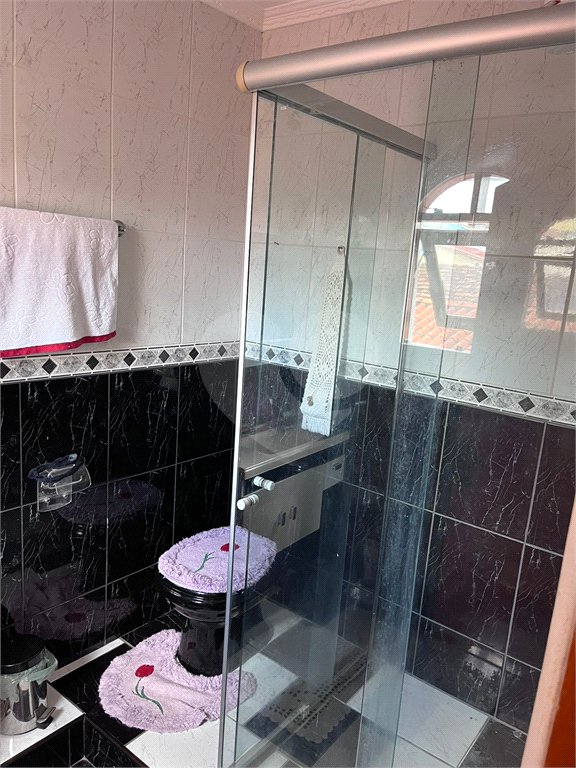 Sobrado à venda com 5 quartos, sendo 2 suítes,  em Jardim da Granja, São José dos Campos, SP