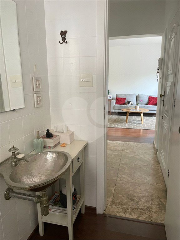 Sobrado à venda com 4 quartos, sendo 1 suíte, em Jardim Prudência, São Paulo, SP