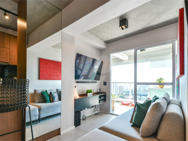 Apartamento à venda com 2 quartos, sendo 1 suíte,  em Campo Belo, São Paulo, SP