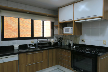 Apartamento à venda com 3 suítes em Vila Suzana, São Paulo, SP