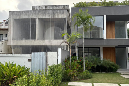 Casa à venda com 4 suítes no condomínio Riomar X, Rio de Janeiro - RJ