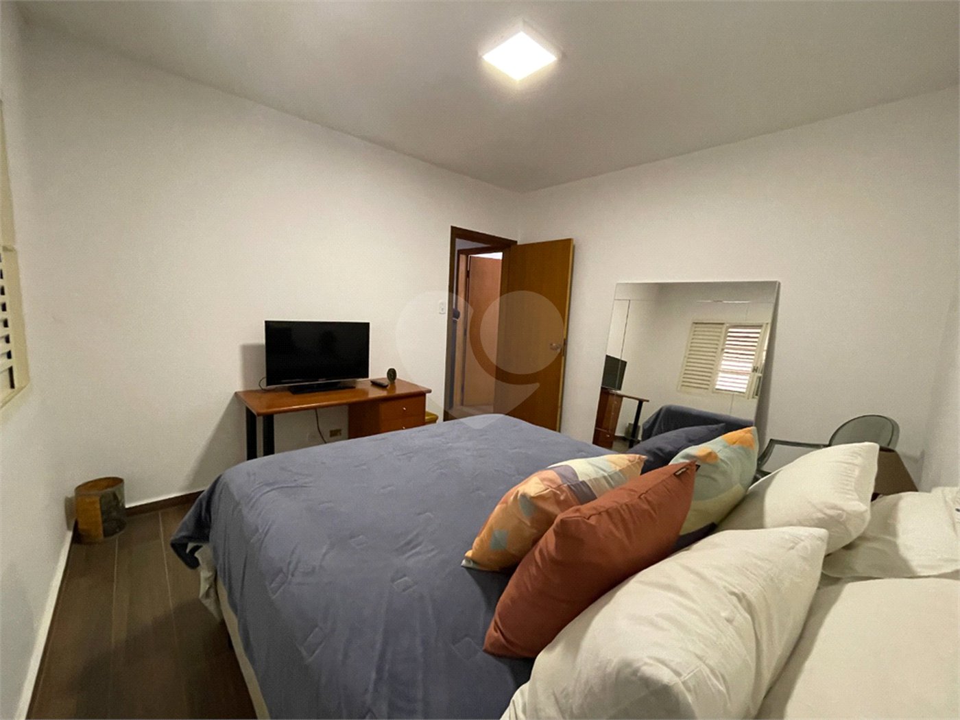 Sobrado à venda com 5 quartos, sendo 1 suíte, em Alto da Boa Vista, São Paulo, SP