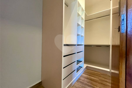 Casa à venda com 3 suítes no condomínio Campos do Conde, Sorocaba - SP