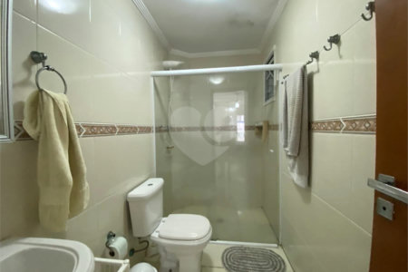 Apartamento à venda com 2 quartos, sendo 1 suíte, em Guilhermina, Praia Grande, SP