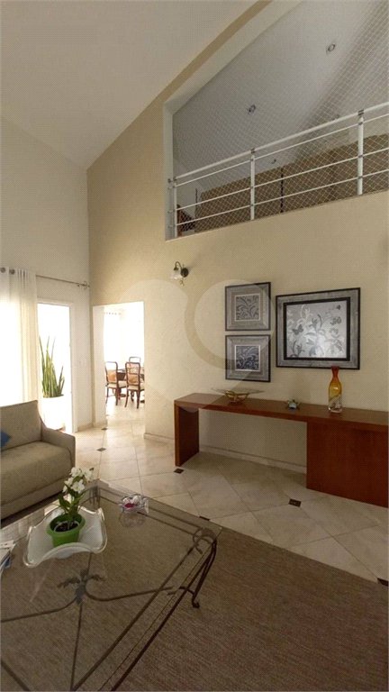 Casa à venda com 3 suítes no condomínio Residencial Parque Arco-íris, Atibaia - SP