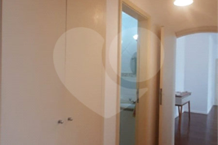 Apartamento para alugar com 3 quartos, sendo 1 suíte,  em Jardim Marajoara, São Paulo, SP