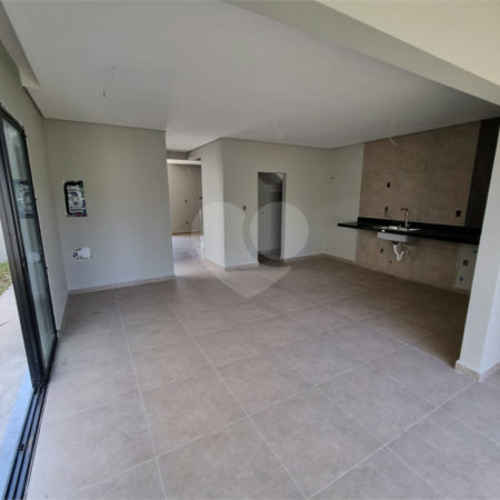 Casa à venda com 2 suítes no condomínio Residencial Vue26, Atibaia - SP