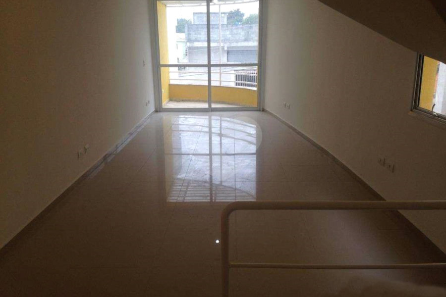 Casa à venda com 3 quartos, sendo 1 suíte, no condomínio Residencial Vegas, São Paulo - SP
