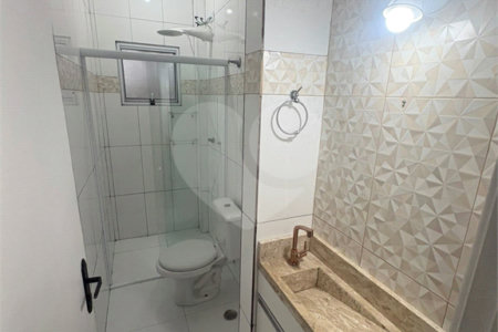 Casa à venda com 2 quartos no condomínio Carvalho Lagares, Poá - SP