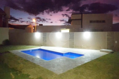 Casa à venda com 4 quartos, sendo 2 suítes, no condomínio Village Ipanema, Araçoiaba da Serra - SP
