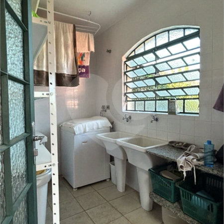 Villagio à venda com 5 quartos, sendo 3 suítes, em Vila Petrópolis, Atibaia, SP