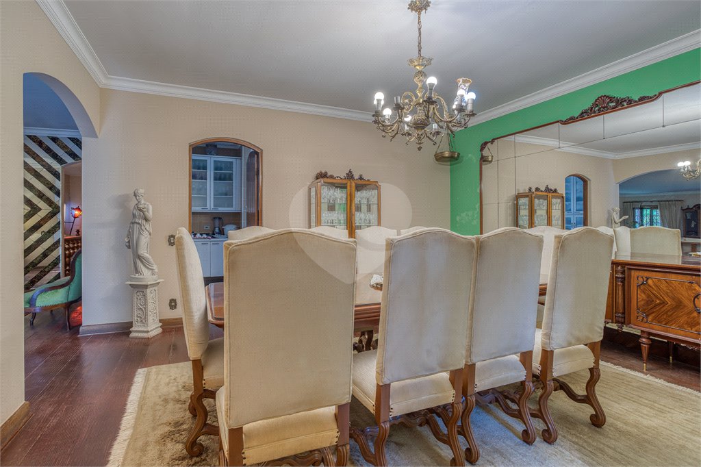 Casa Térrea à venda com 4 suítes em Jardim Cordeiro, São Paulo, SP