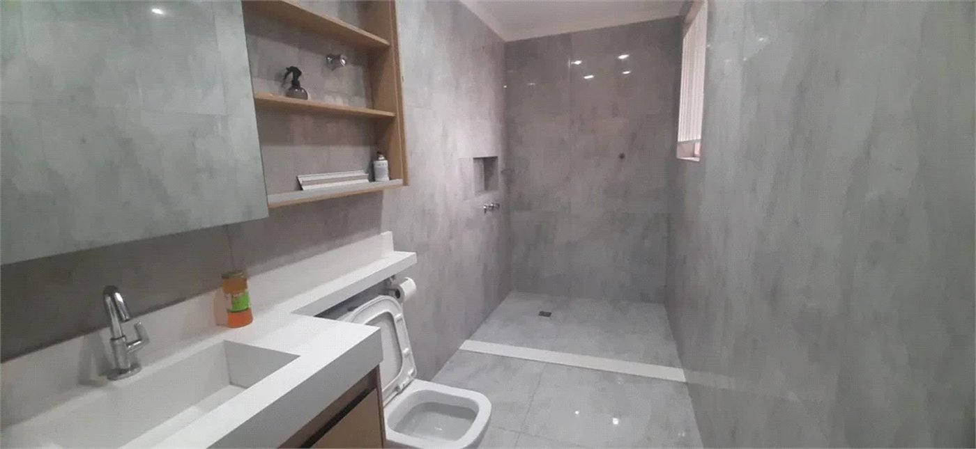 Sobrado à venda com 3 quartos, sendo 1 suíte, em Jardim Sarah, São Paulo, SP