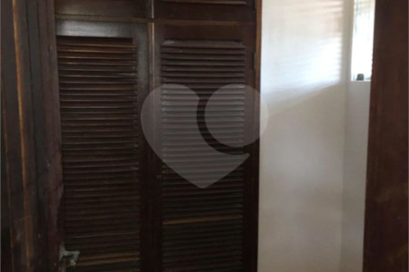 Casa à venda com 3 quartos, sendo 1 suíte, no condomínio Lago Azul, Araçoiaba da Serra - SP