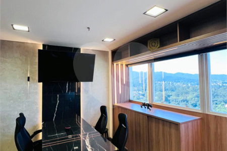 Sala à venda em Vila Mogilar, Mogi das Cruzes, SP