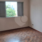 Casa à venda ou para alugar com 3 quartos, sendo 1 suíte, no condomínio Maison, São Paulo - SP