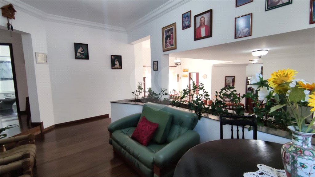 Sobrado à venda com 4 quartos, sendo 2 suítes, em Interlagos, São Paulo, SP
