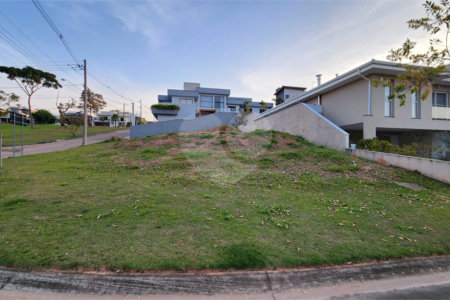 Terreno à venda no condomínio Santa Isabel I, Louveira - SP